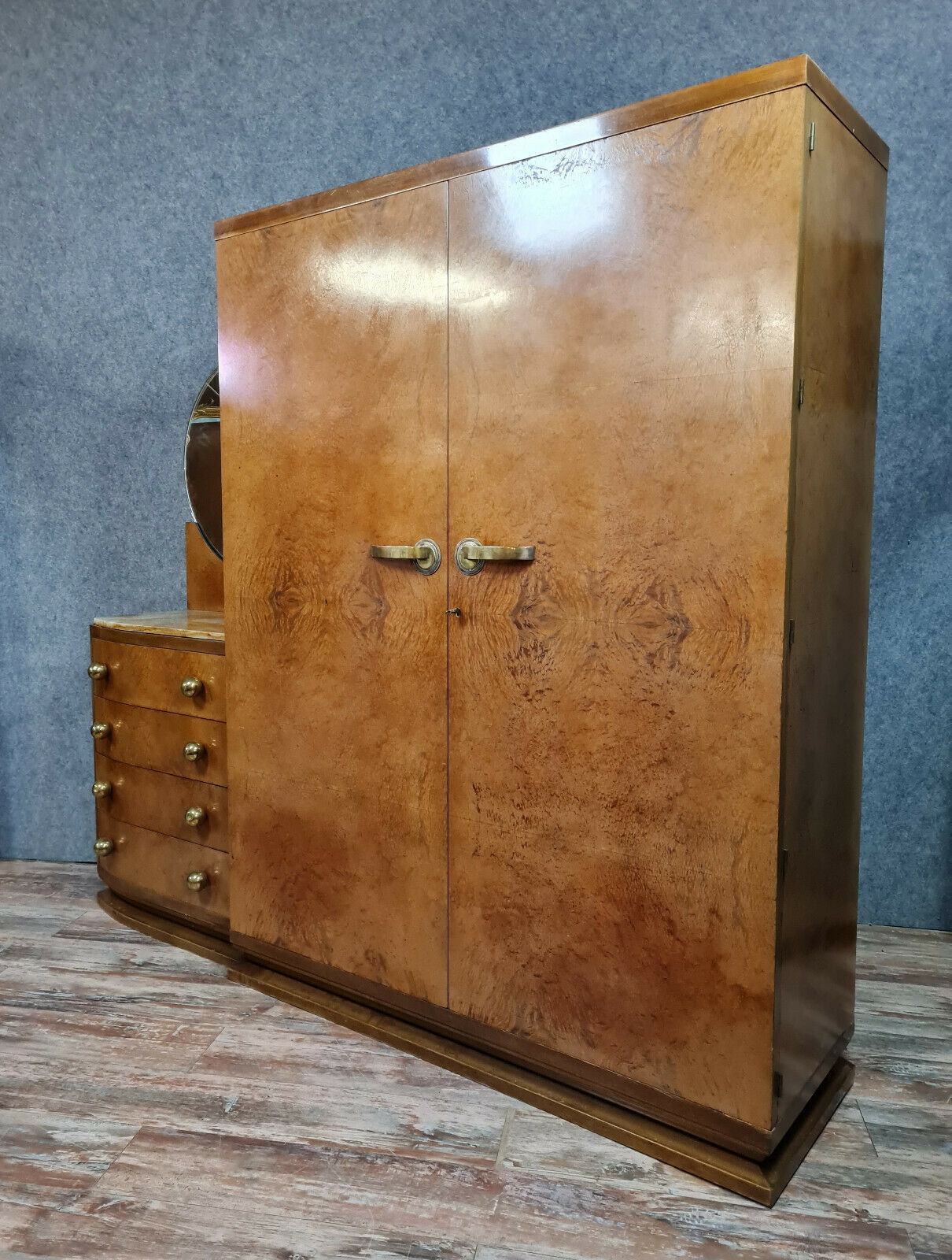 Toilet cabinet Art Deco period in glass of Amboine around 1920