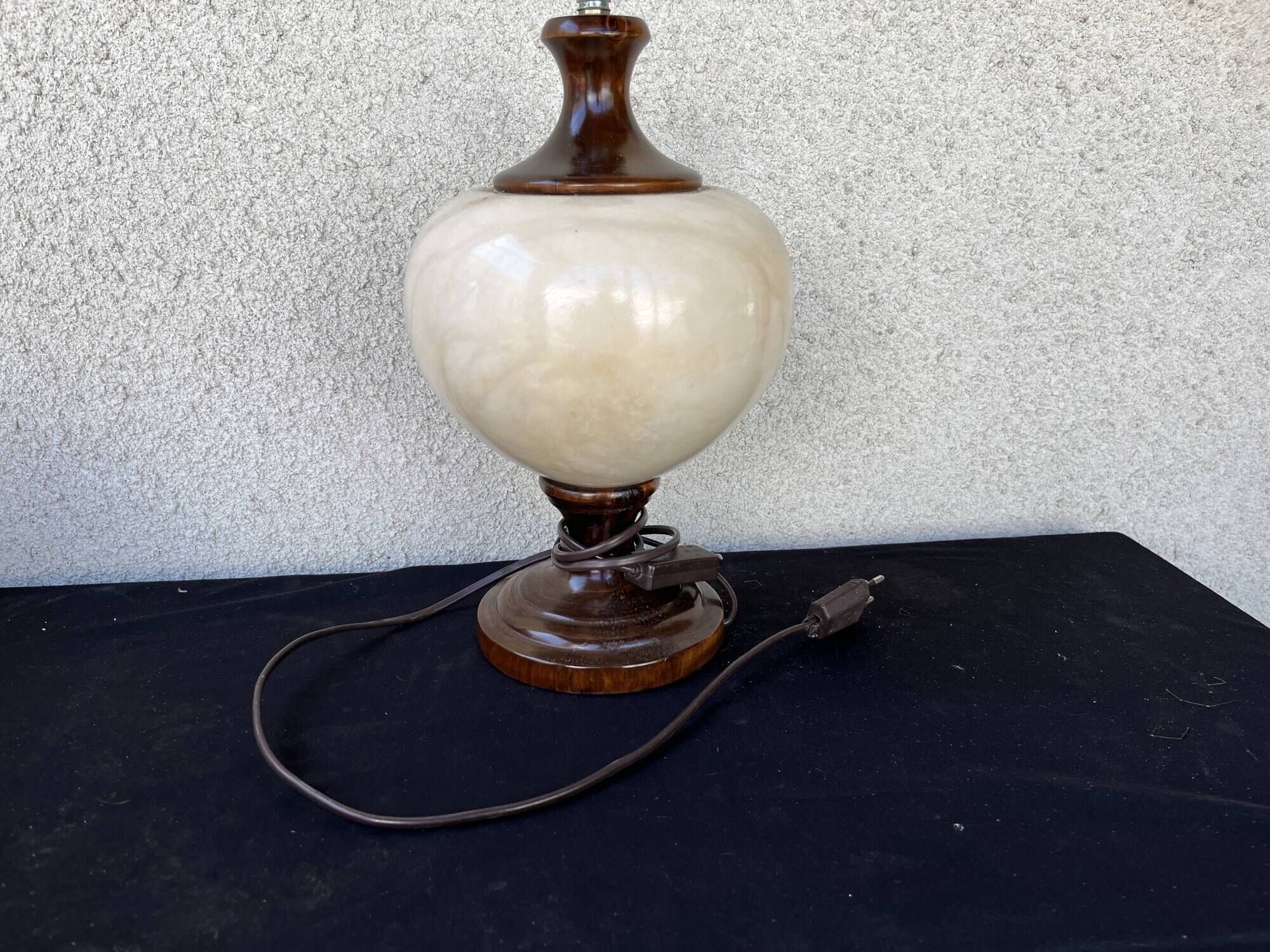 Vintage wooden and alabaster lamp – baluster shape
