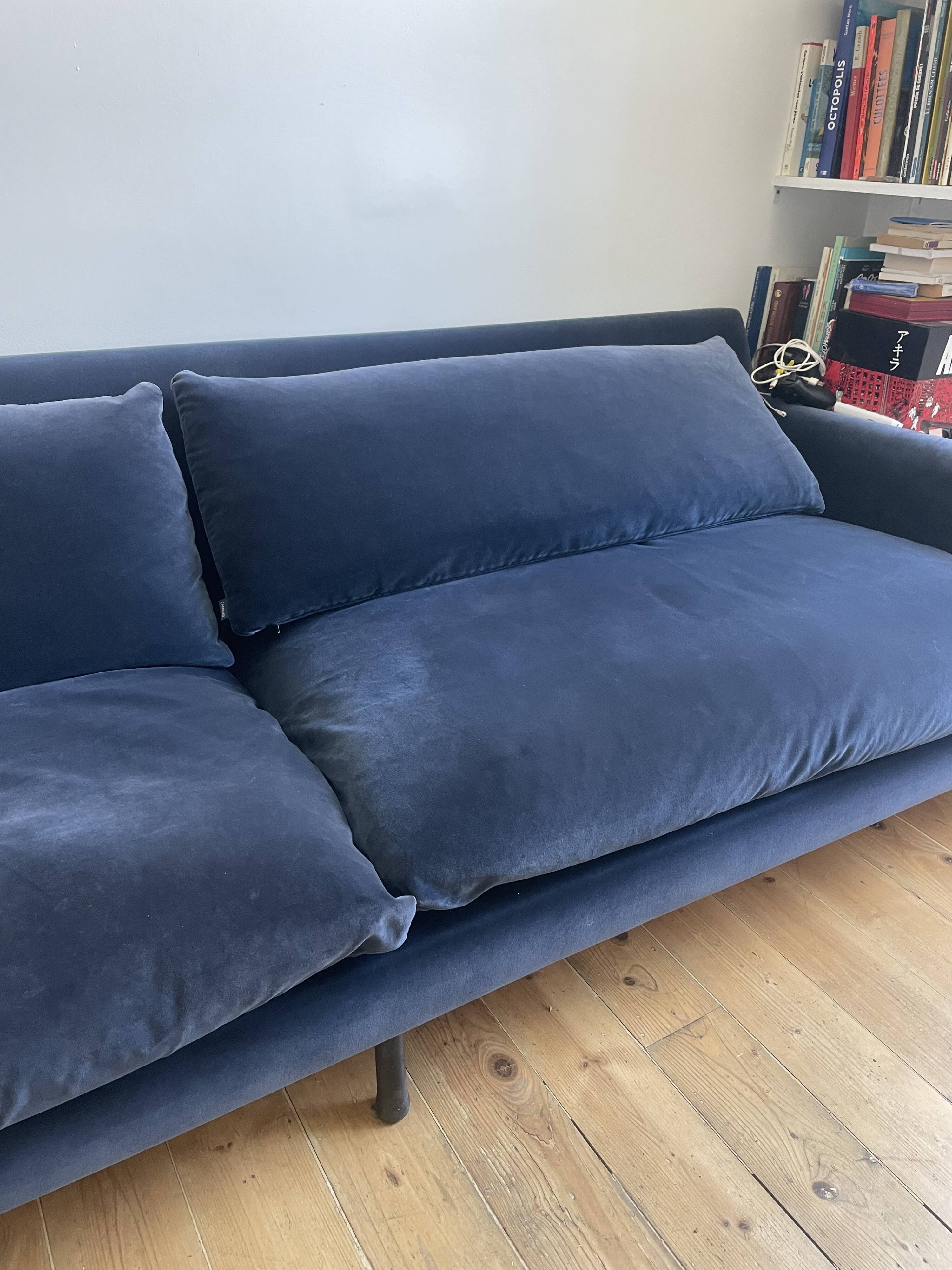 MIRA sofa caravan collection