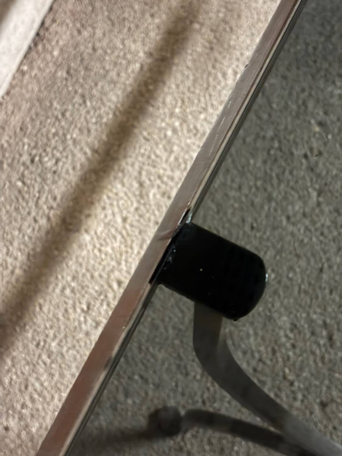 Console en acier brossé et verre fumé Moderniste - 1970