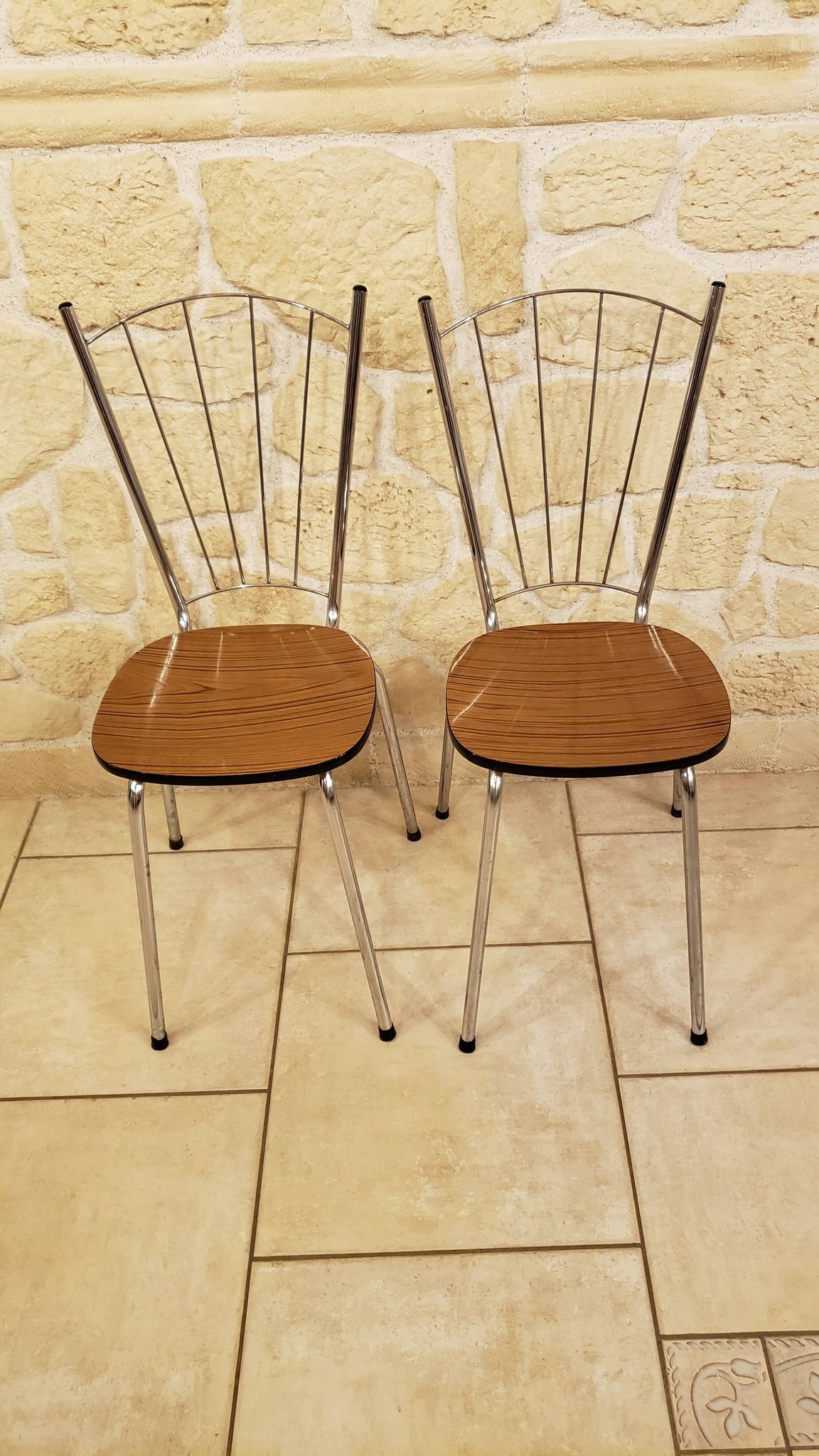 Paire de chaises, années 1970