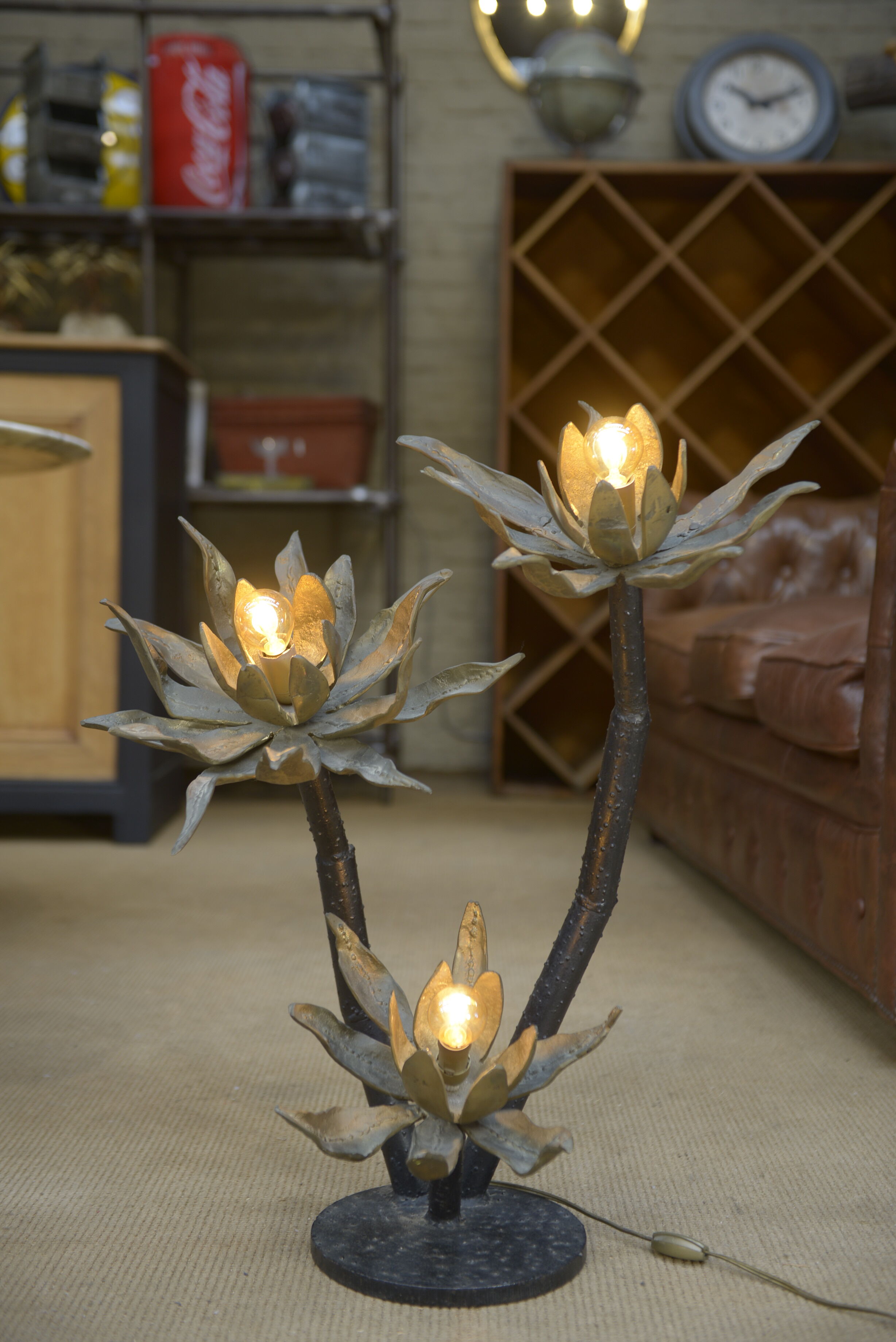 Bronze lamp with 3 Flowers 1960