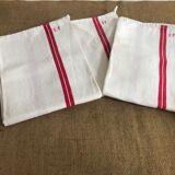 Set of 3 tea towels with red beds SP
