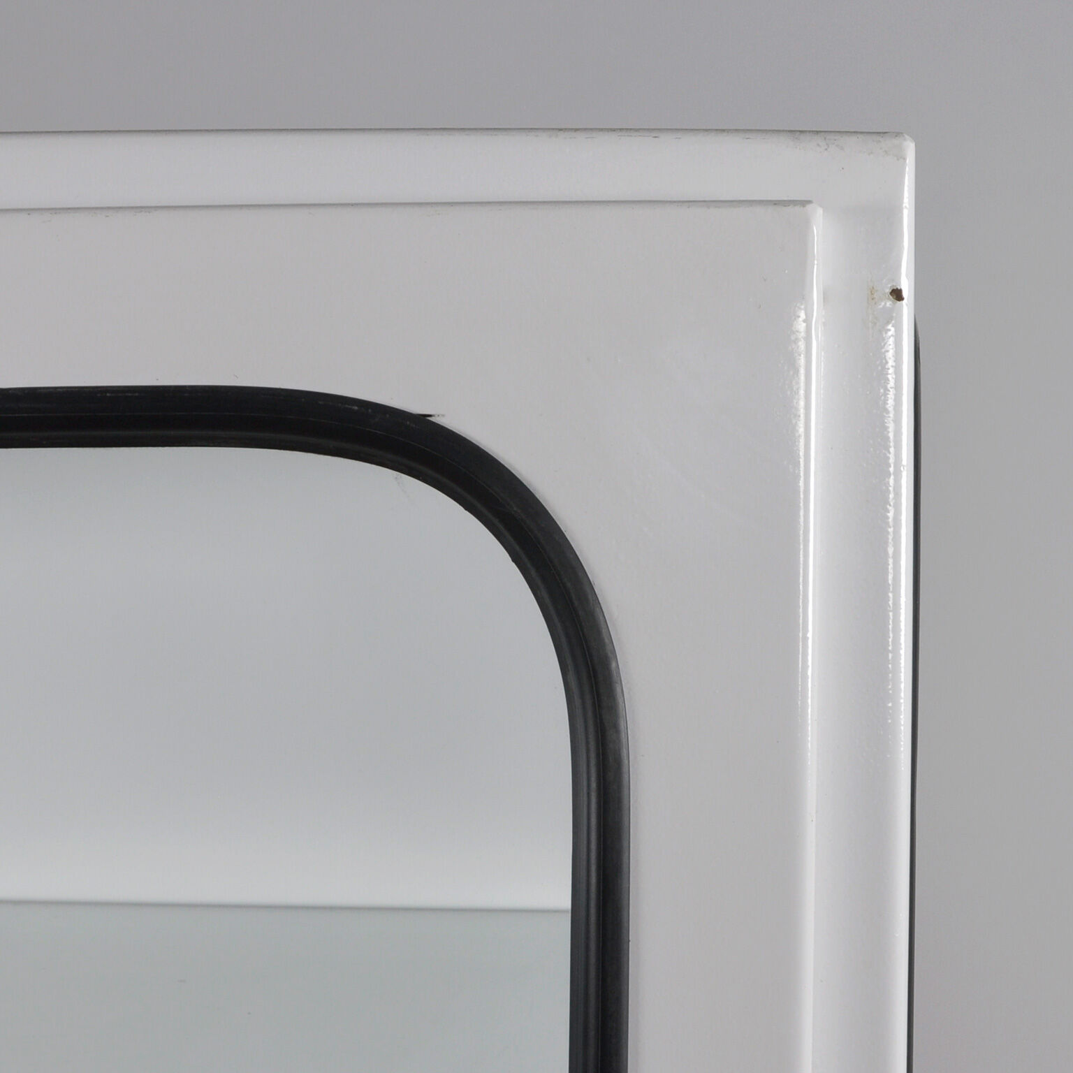 Showcase with 5 shelves in glass 1975