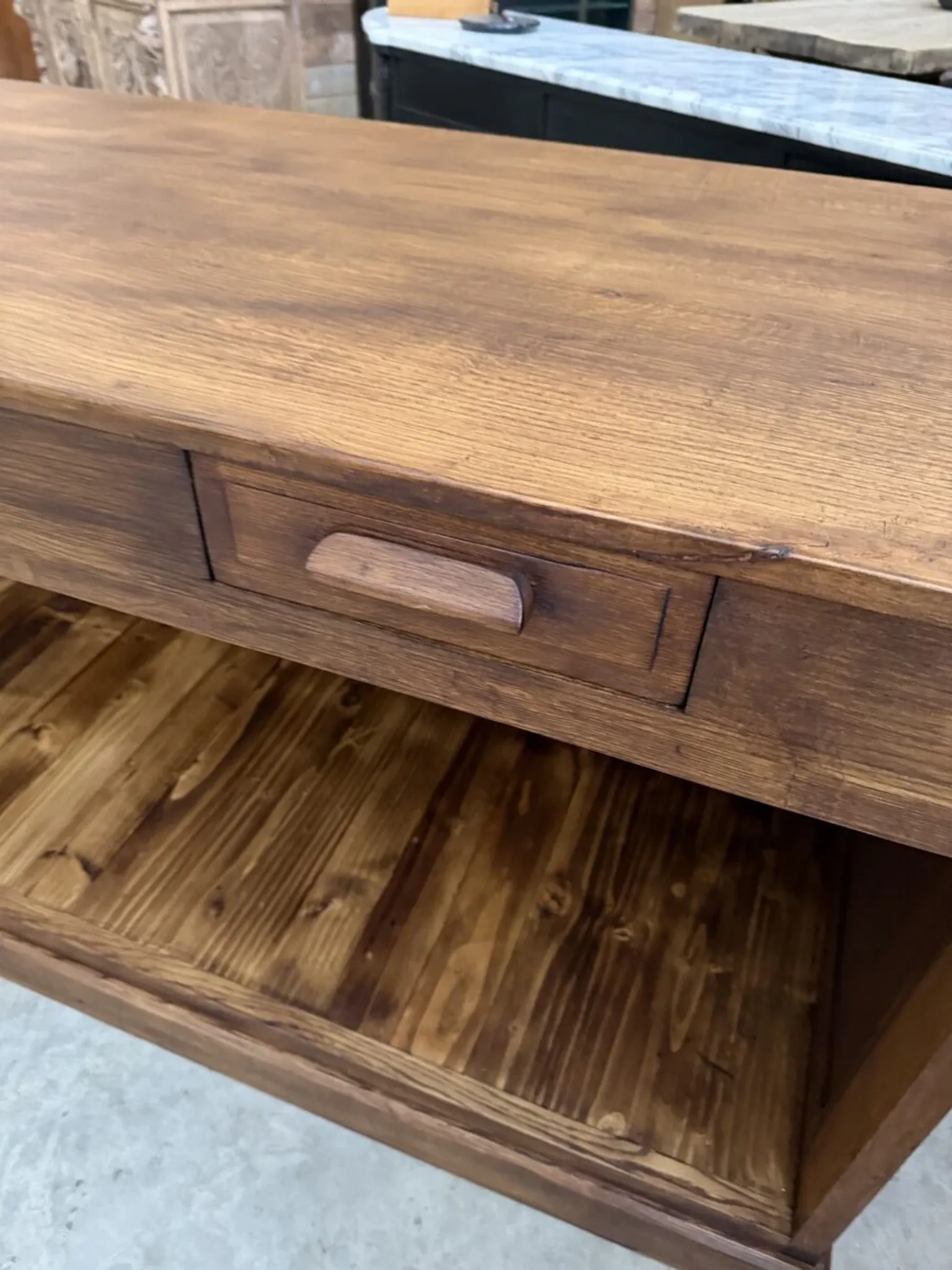 Oak counter from the early 20th century.