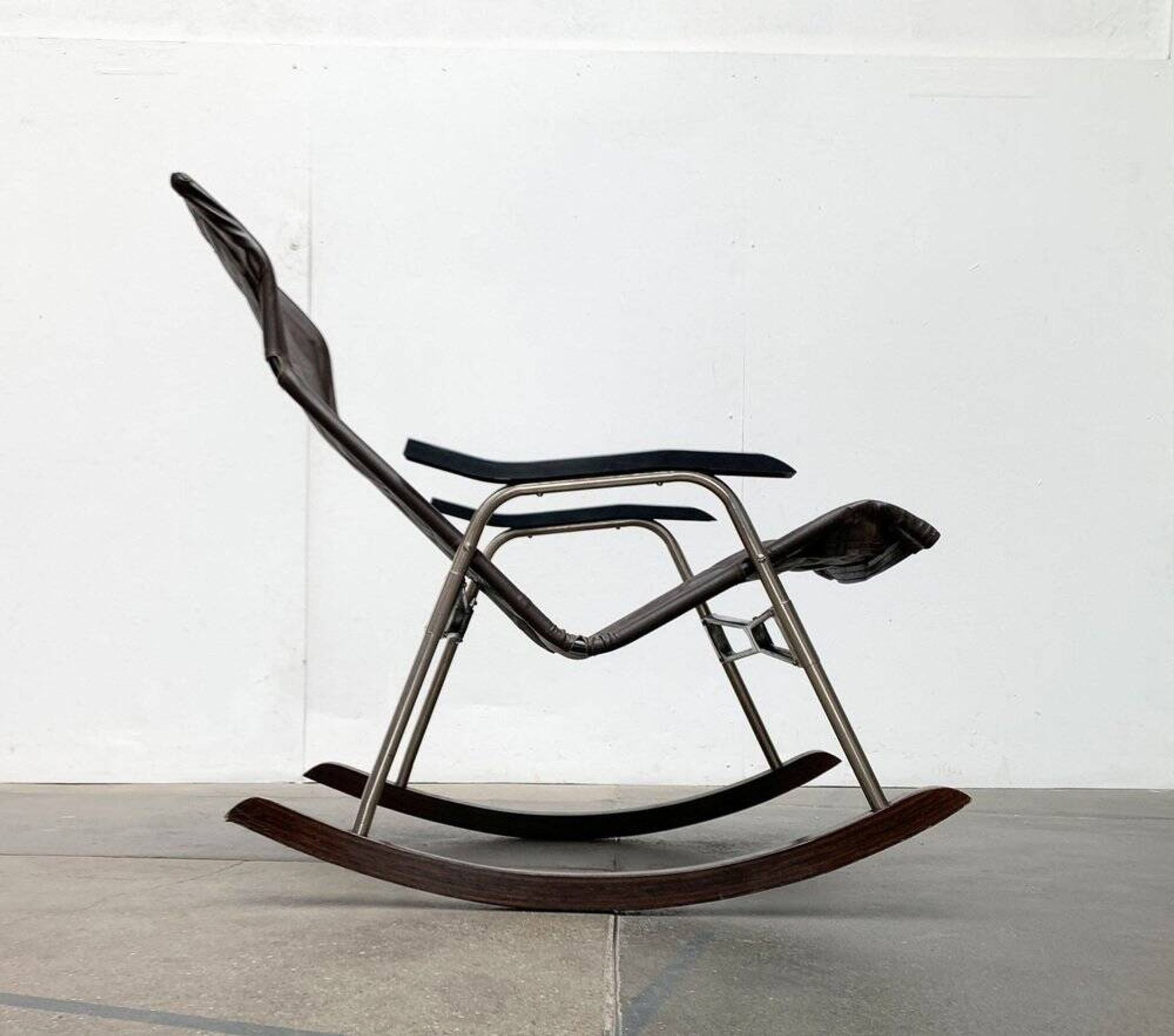 Mid-century Japanese space age folding rocking chair by Takeshi Nii, 1960s