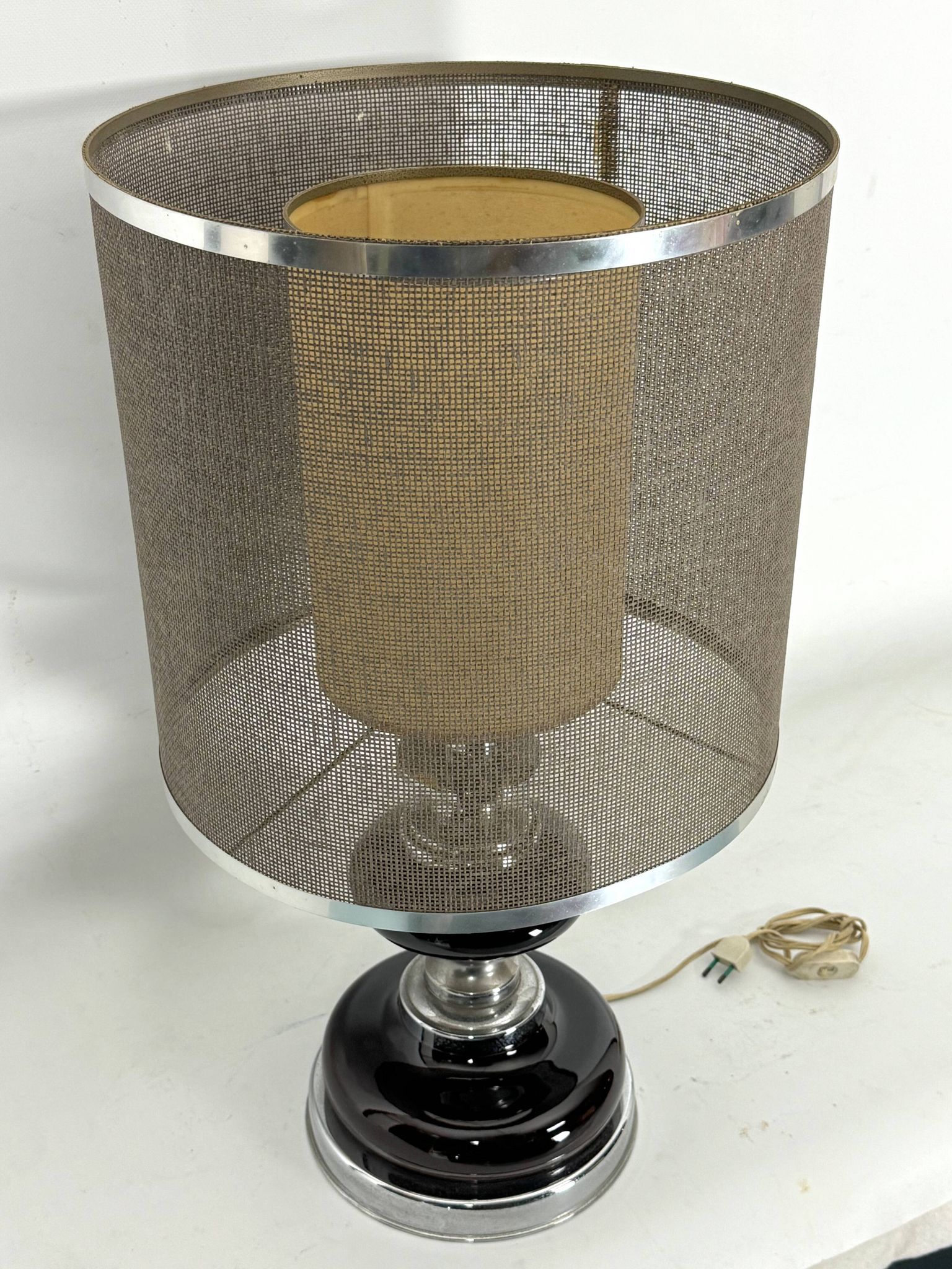 Space age Table lamp in chrome and lacquer. Italy 1970s
