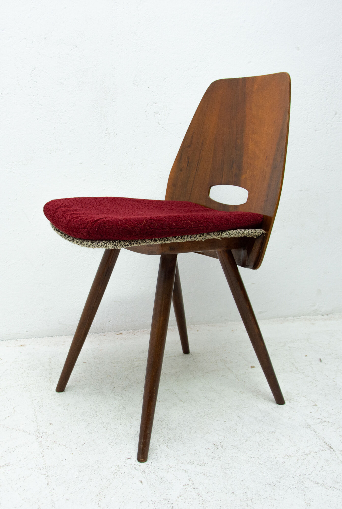 Lot de 4 chaises conçues par Frantisek Jirák pour Tatra Pravenec