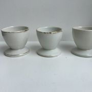 Trio de coquetiers blancs liseré doré années 50