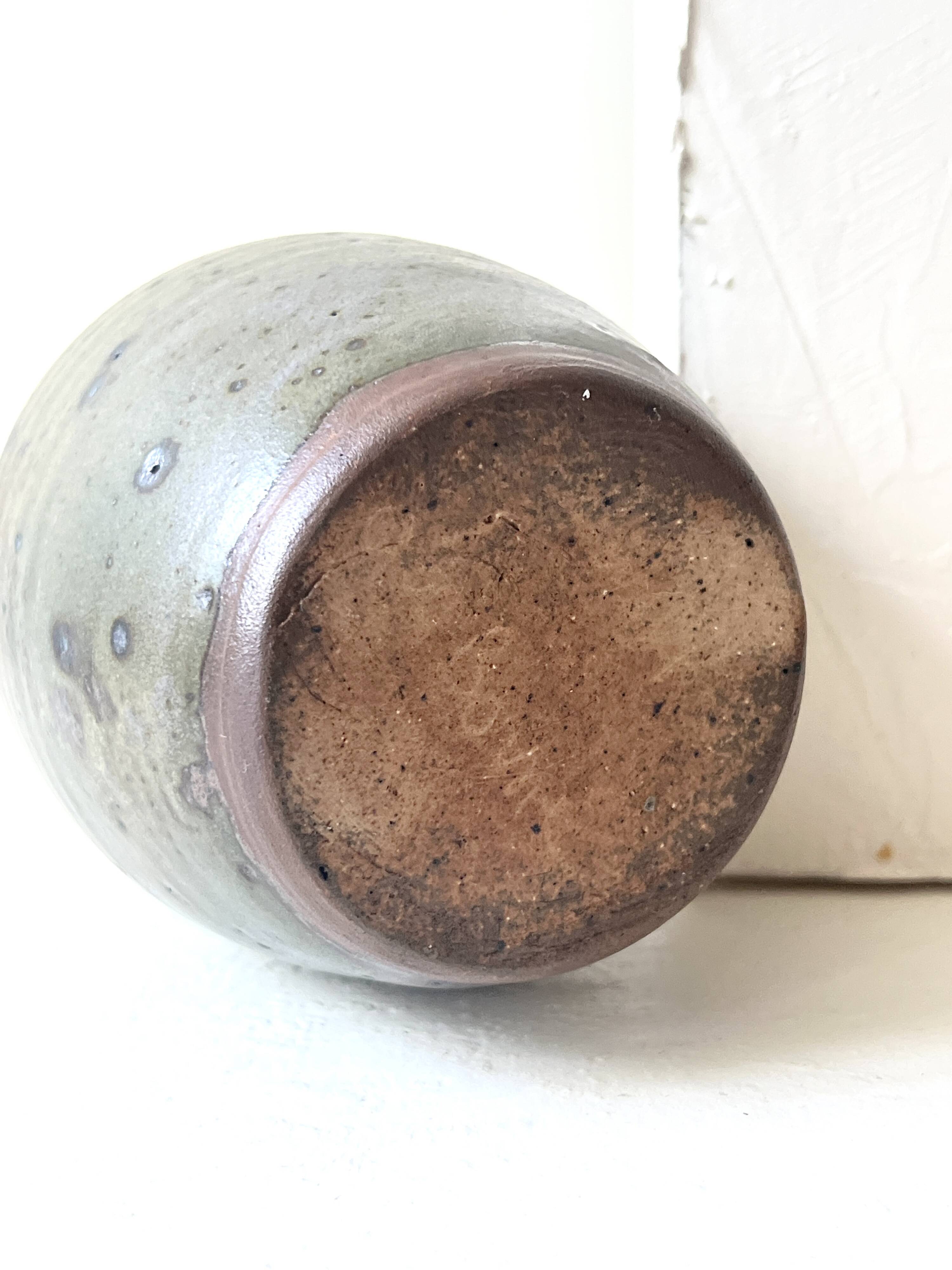 Carafe en grès pyrité, La borne France 1950