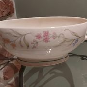 Claudia old gravy boat