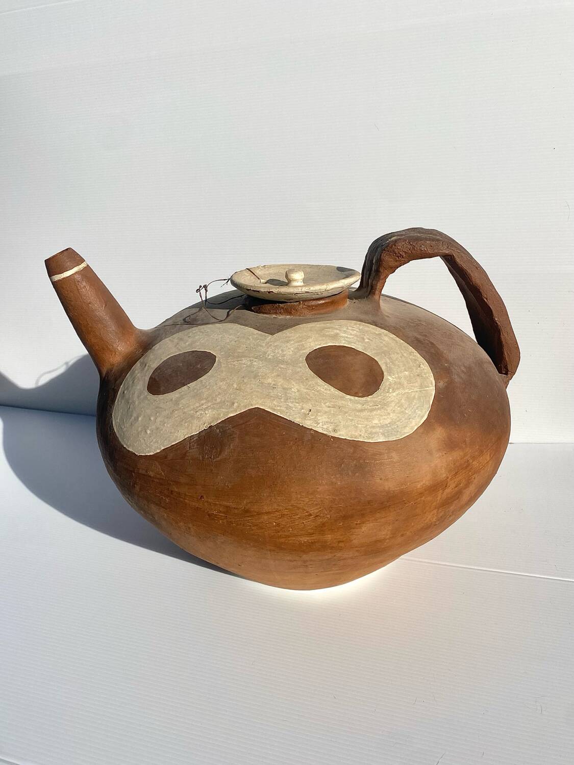 Ancient large earthenware pot from the South-West (Ariège, Rimont)