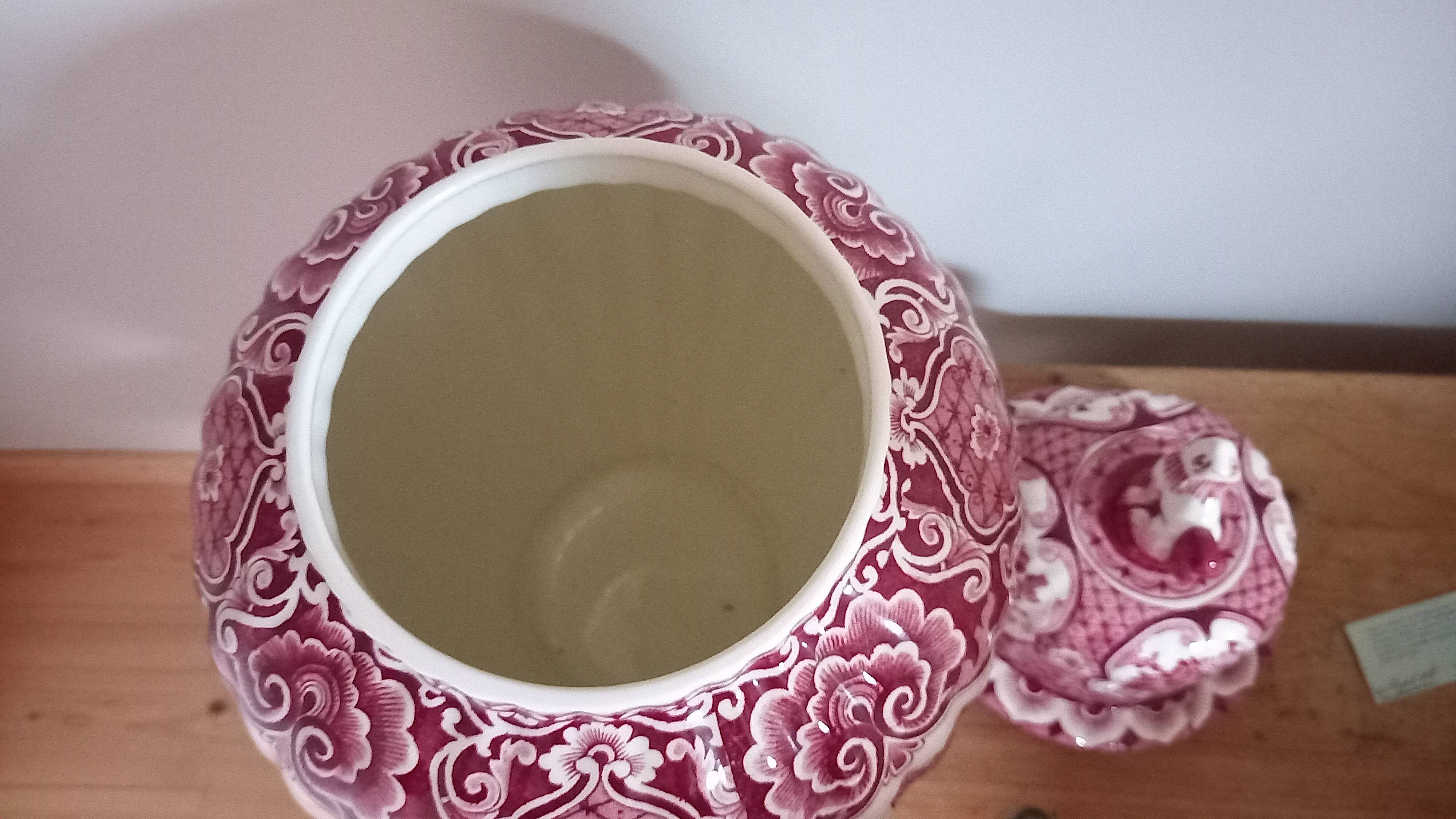 Covered vase Royal Sphinx Maastricht Petrus Regout & Co