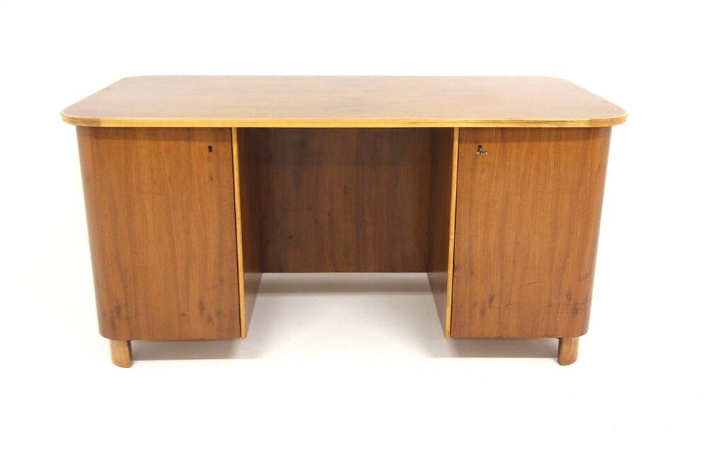 Scandinavian walnut desk, Swedish Modern, Sweden, 1940.