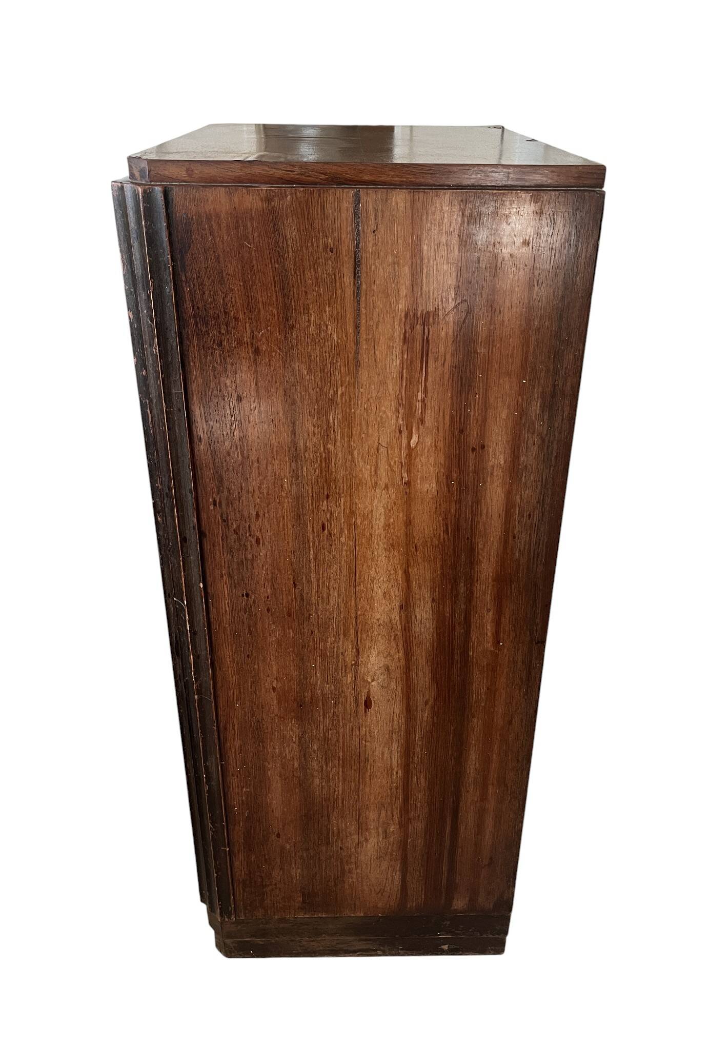 Art déco, meuble confiturier placage palissandre vers 1930