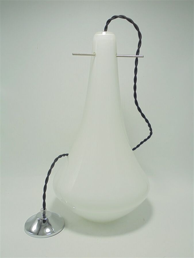White opaline suspension