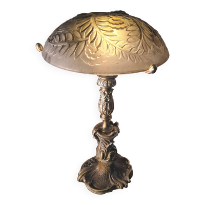 Lampe bronze louis xv style rocaille 34x25,abat jour verre moulé signé stella