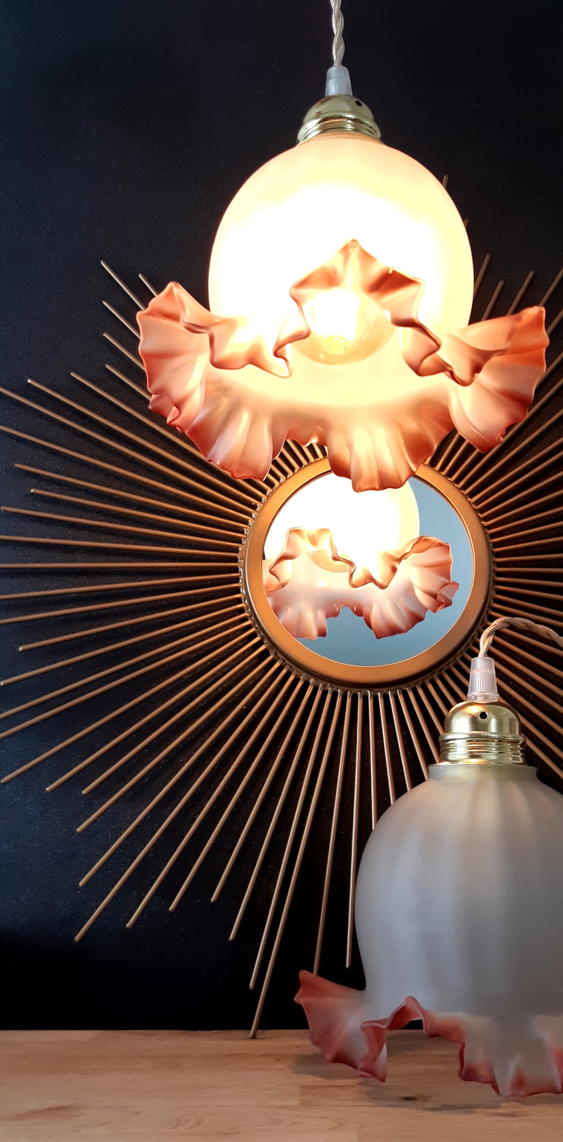 Vintage tulip hanging lamp