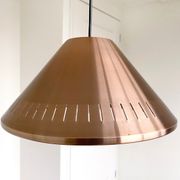 Suspension vintage rouge cuivre aluminium perforaté
