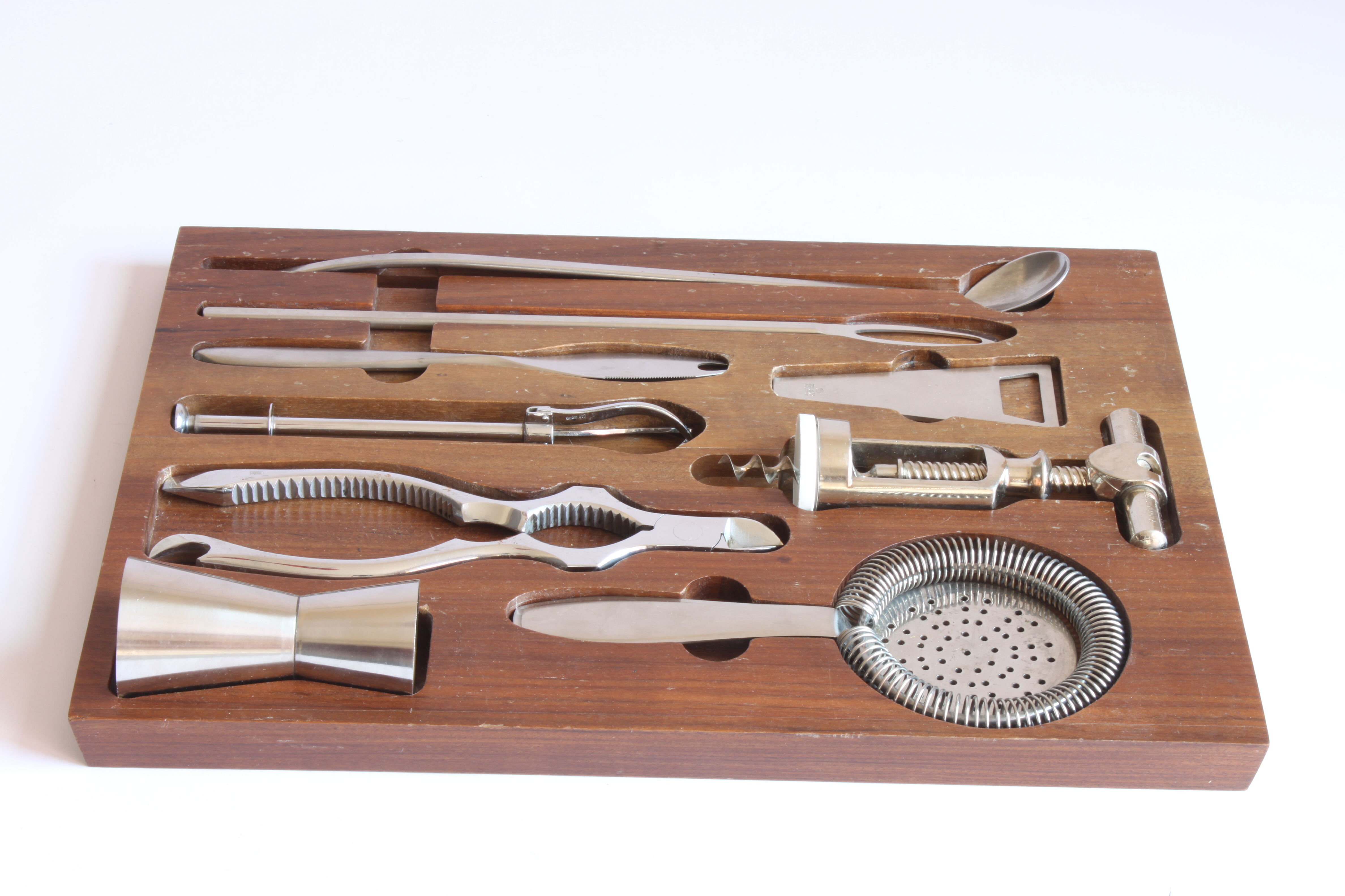 Teak wooden cocktail bar tool set, 1960s.