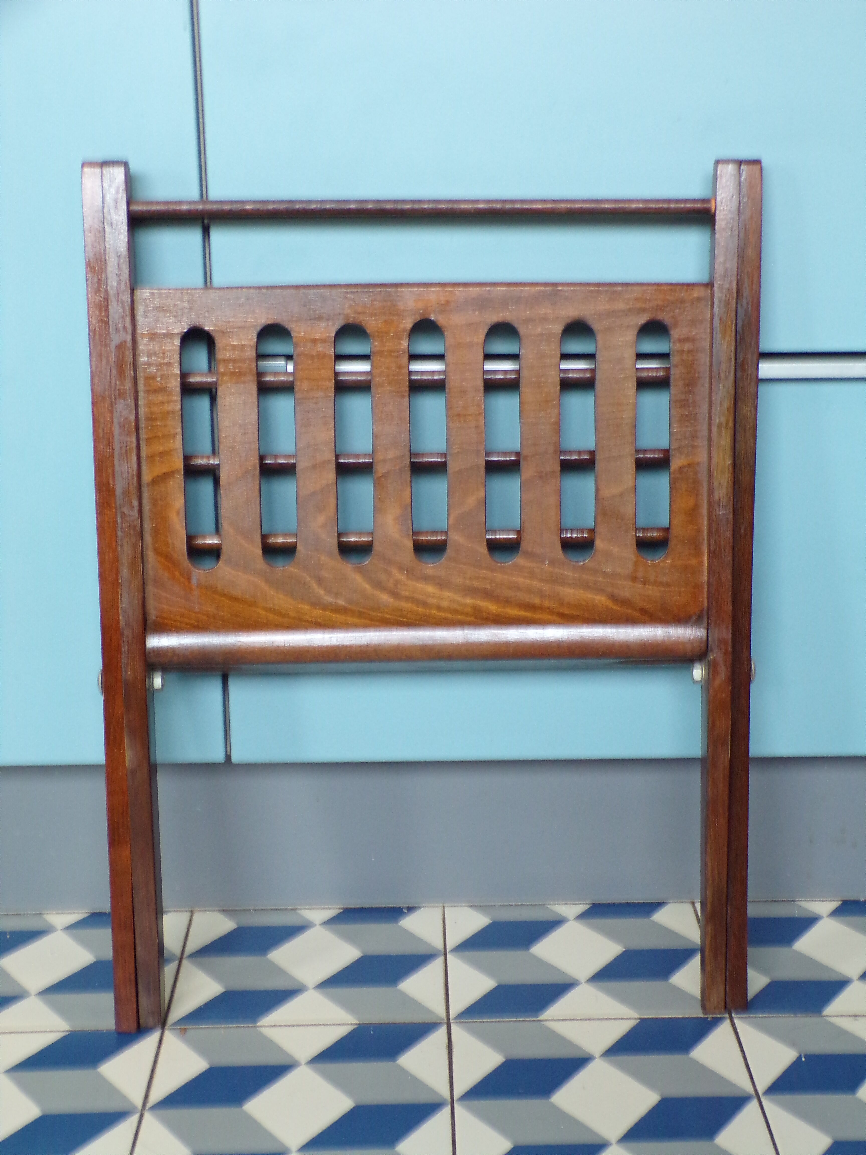 Folding magazine rack Cees Braakman for Pastoe