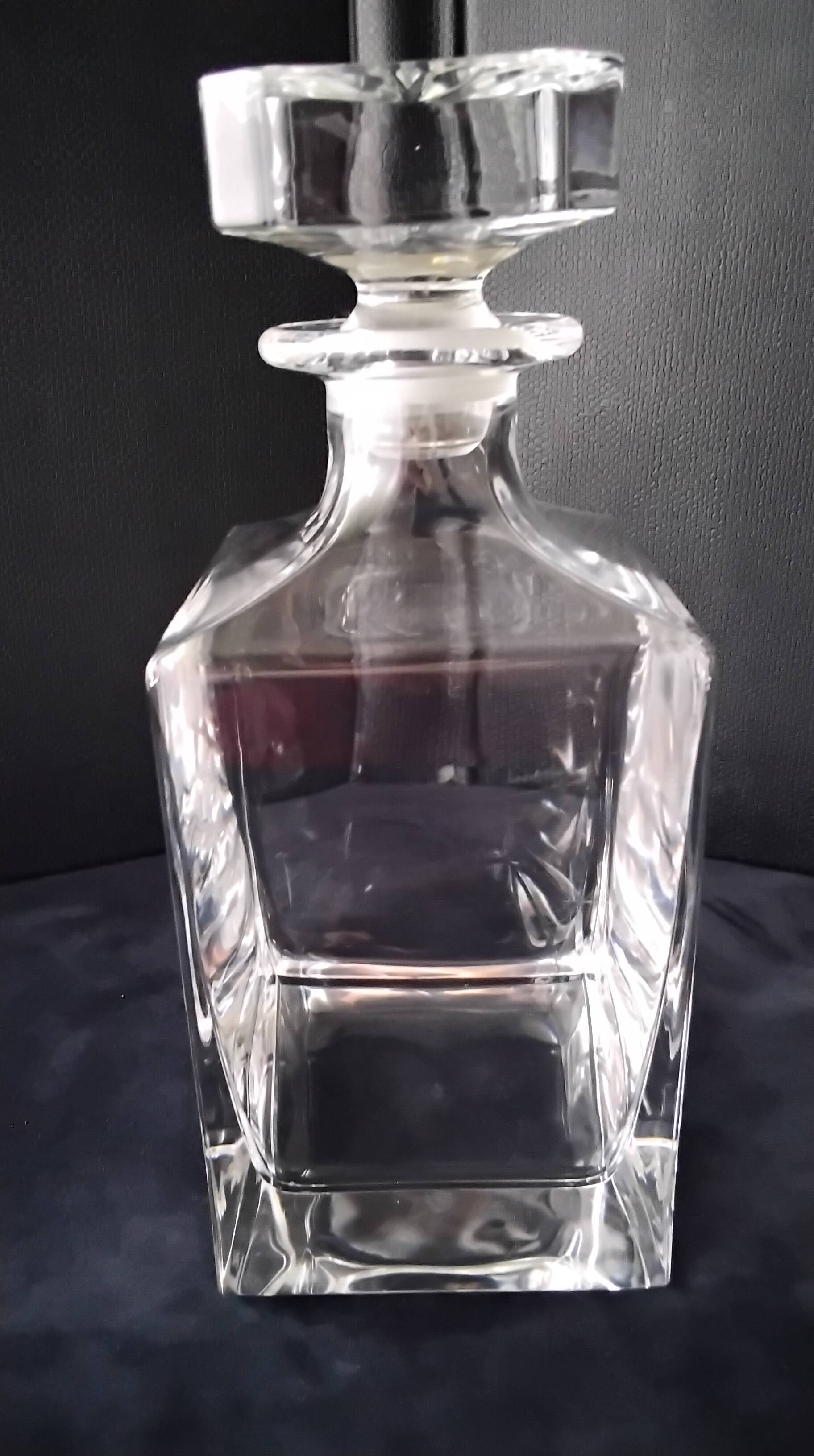 Superb whisky decanter in Sèvres Crystal