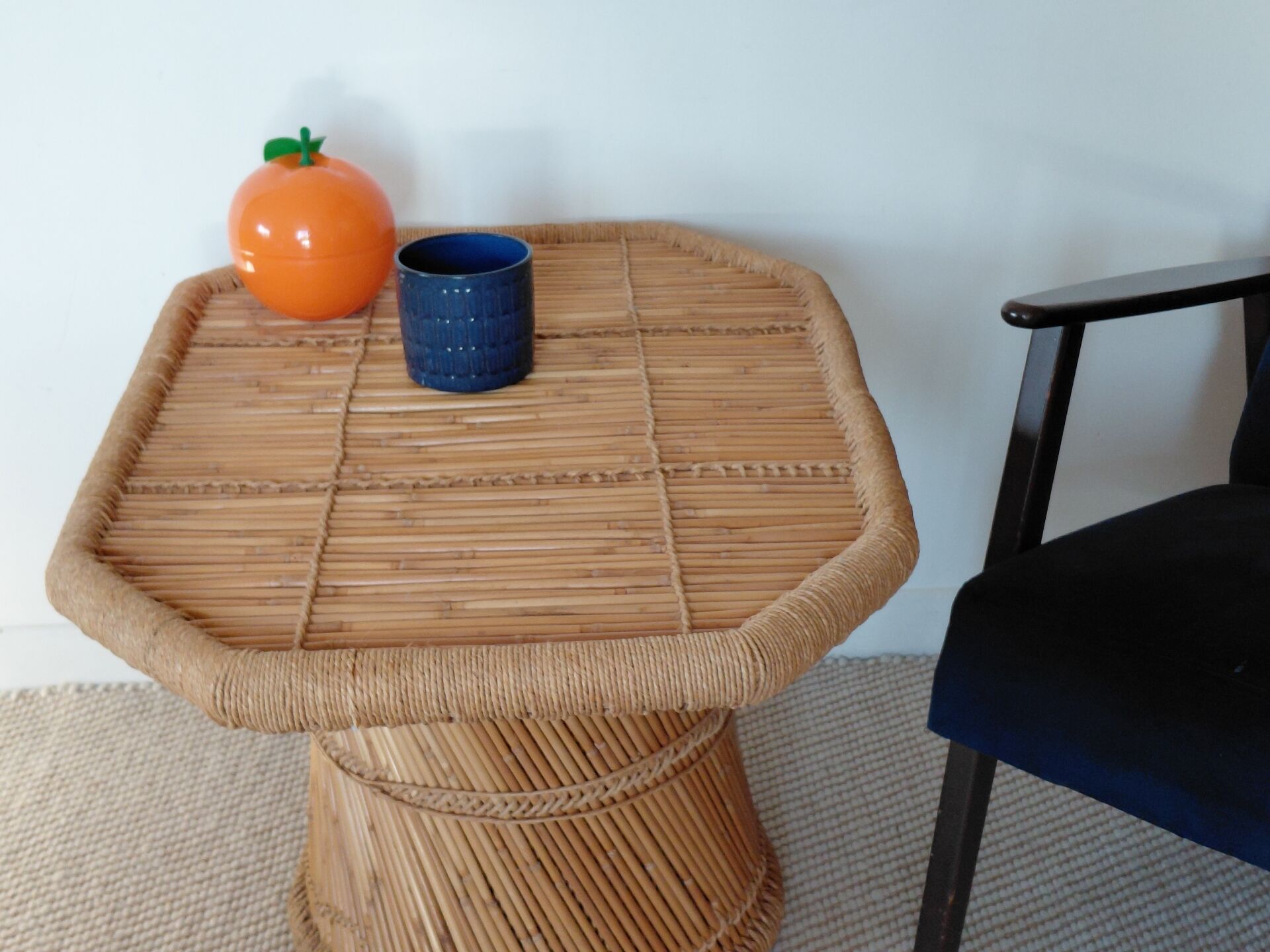 Table basse sculpturale en rotin tressé-vintage années 60/70