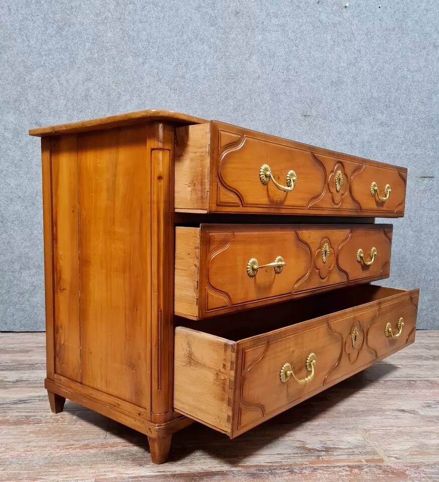 Louis XVI period chest of drawers in solid cherry wood from the second half of the 18th century