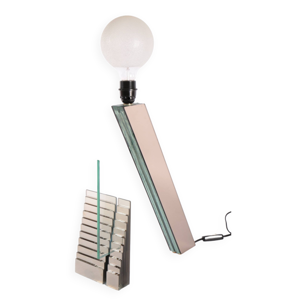 Lampe années 80 en plaques de verre et miroirs, signée et numérotée