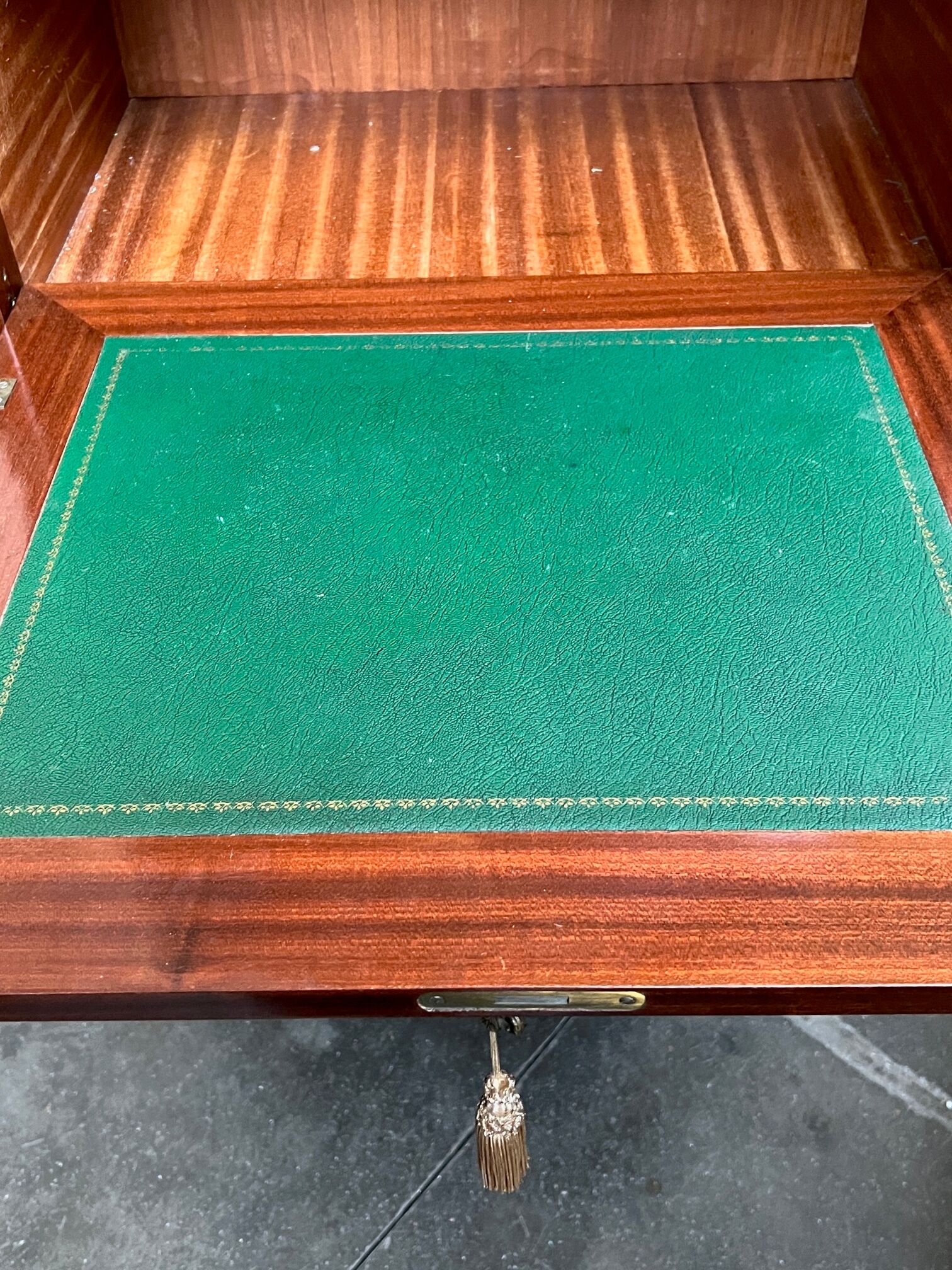 Lady secretary in mahogany Louis XVI style