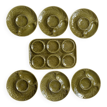 Artichoke service in Gien slipware