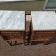 Lot de 2 table de chevet bois sculpté marbre blanc