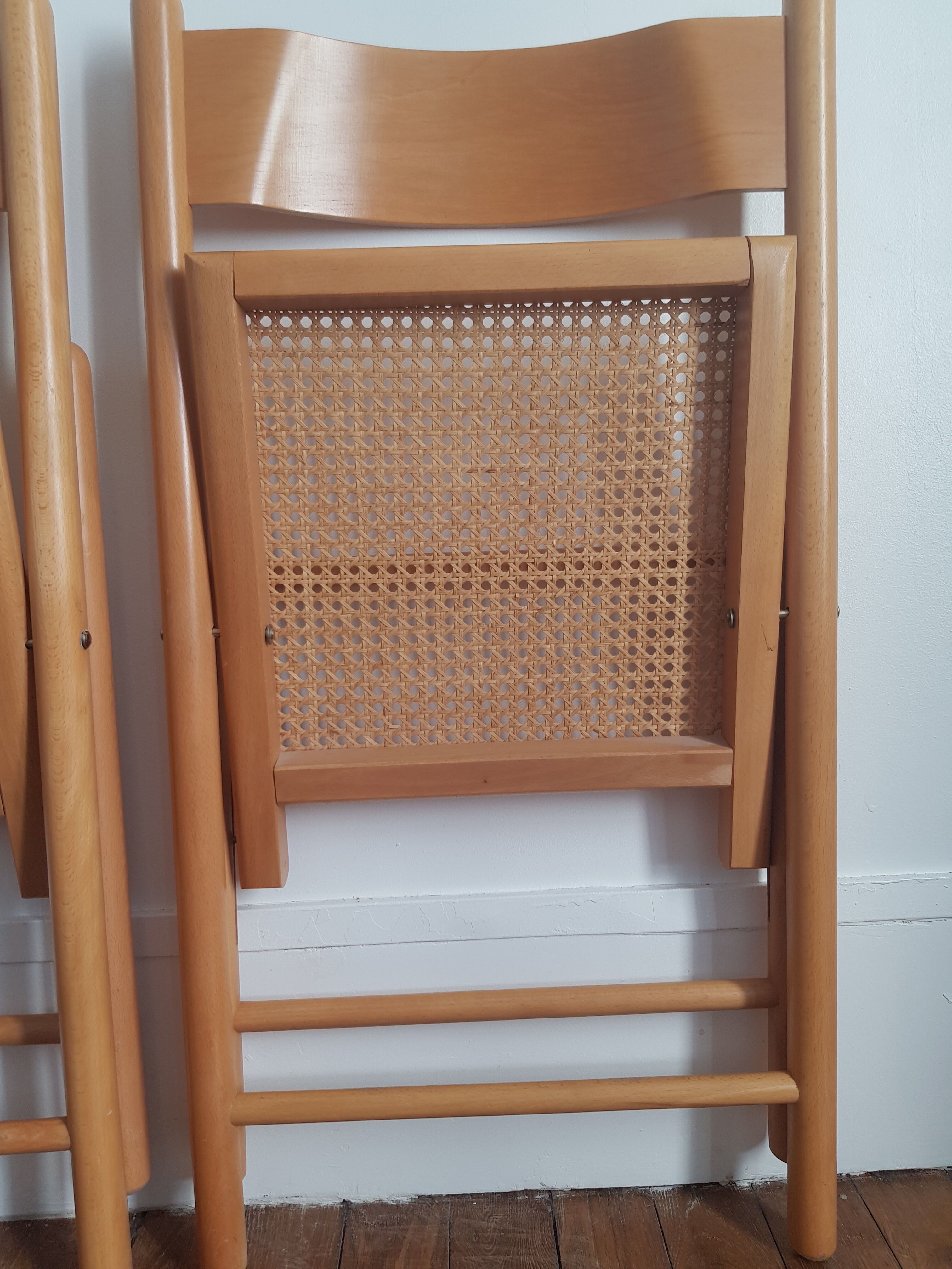 Set of 2 folding chairs cannees