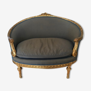 Canapé doré de style Louis XVI