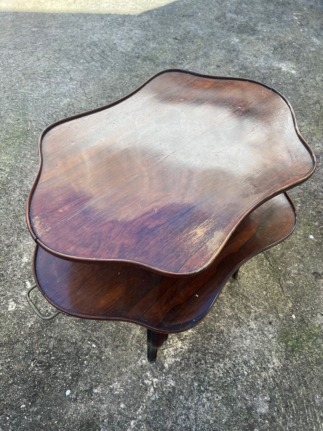 English tea serving table from the period.