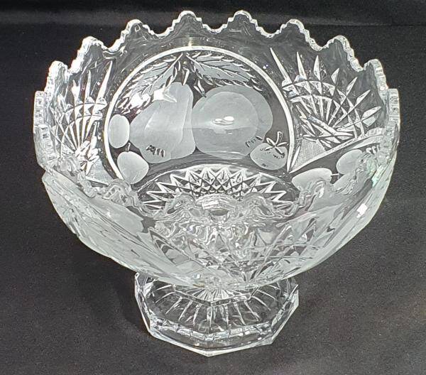 Cut crystal stemmed bowl