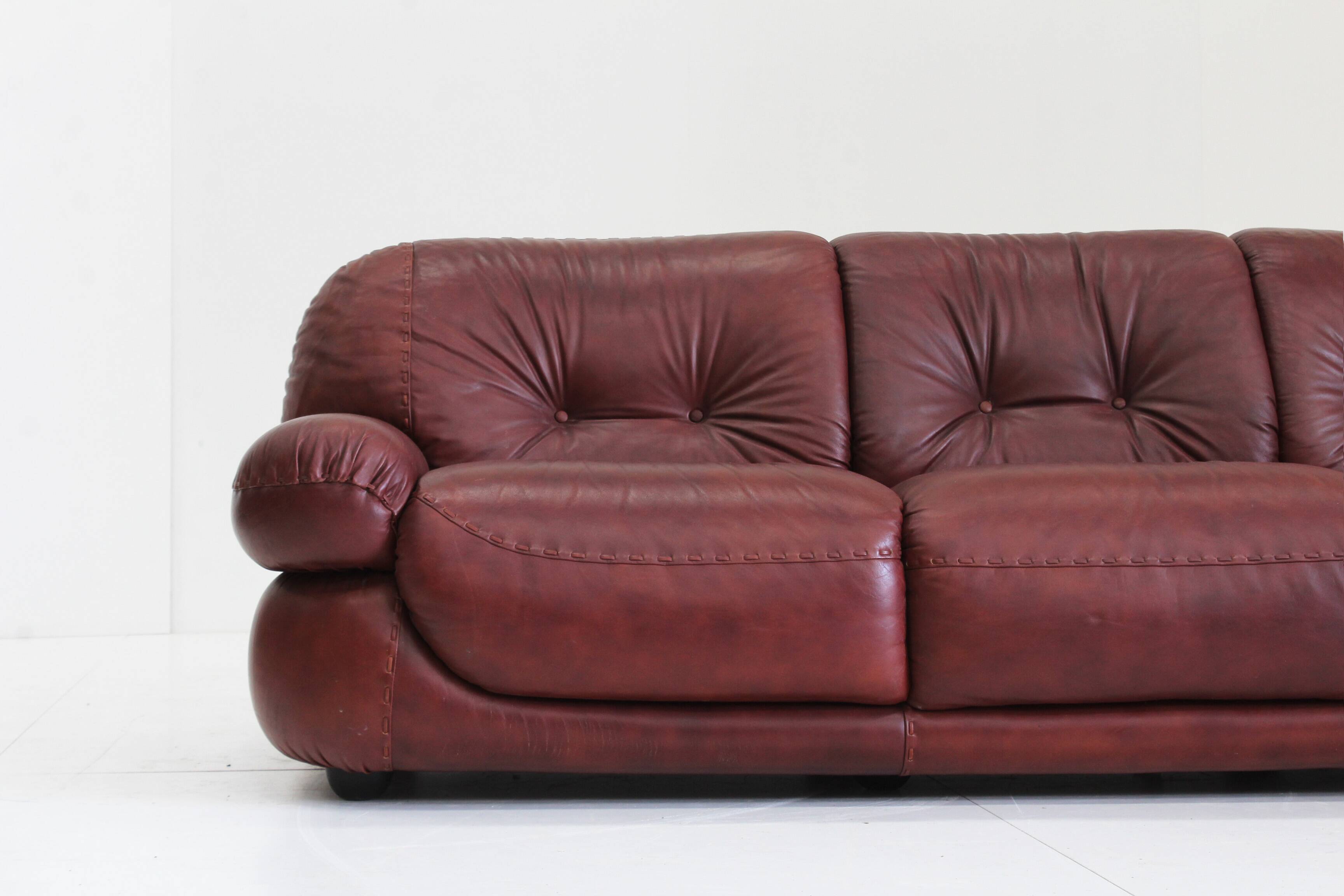 Sapporo Italian leather sofa Mobil Girgi 70s