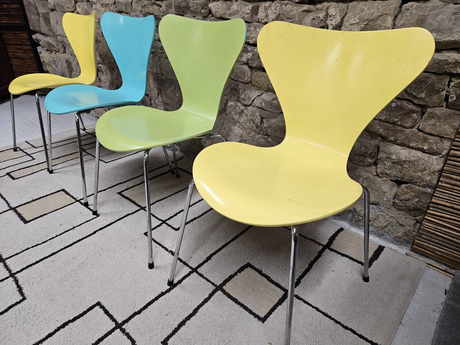 Set of 4 Serie 7 chairs by Arne Jacobsen, Fritz Hansen