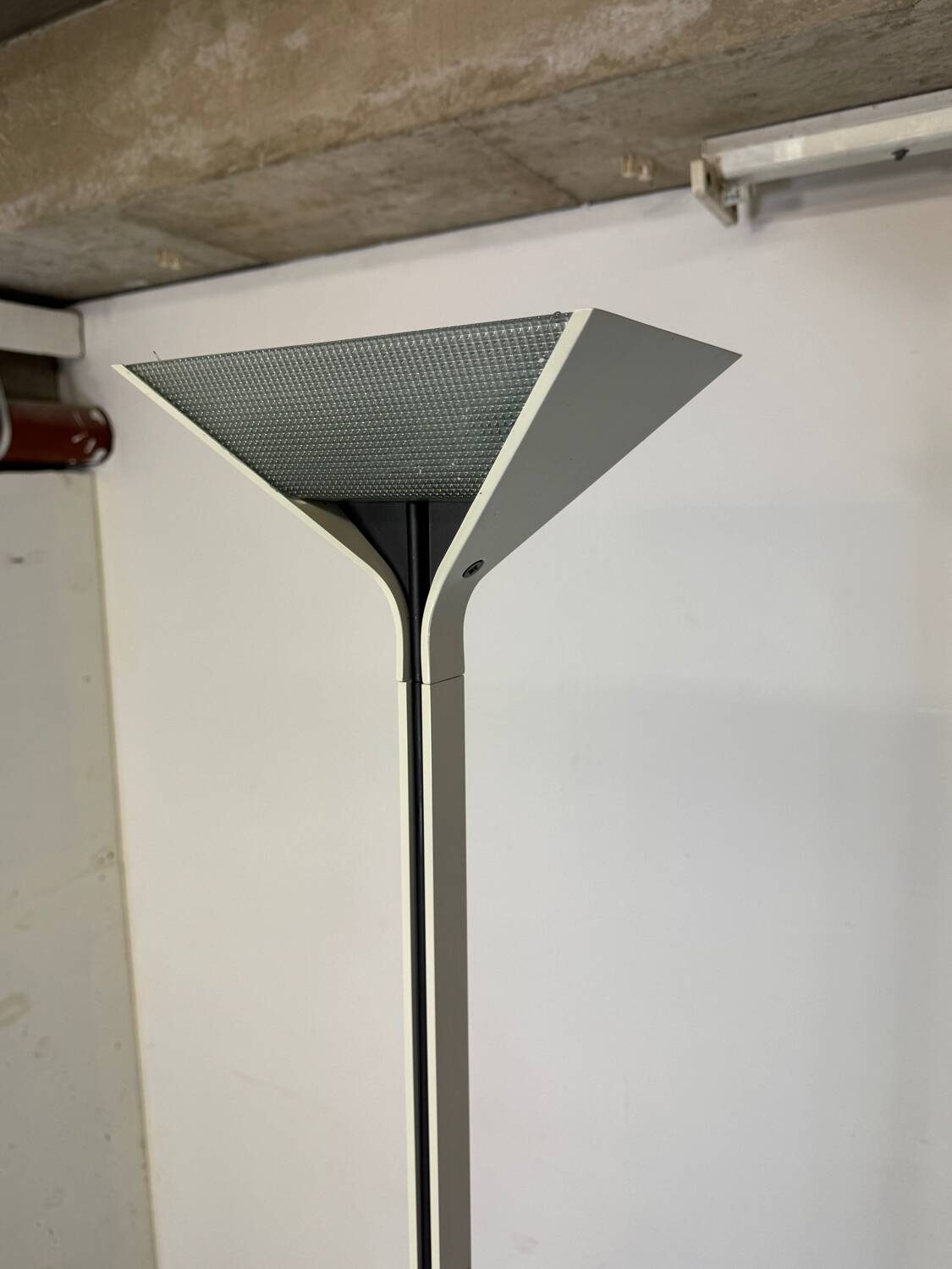 Lampadaire Papillona blanc de design italien par Tobia Scarpa pour Flos, It