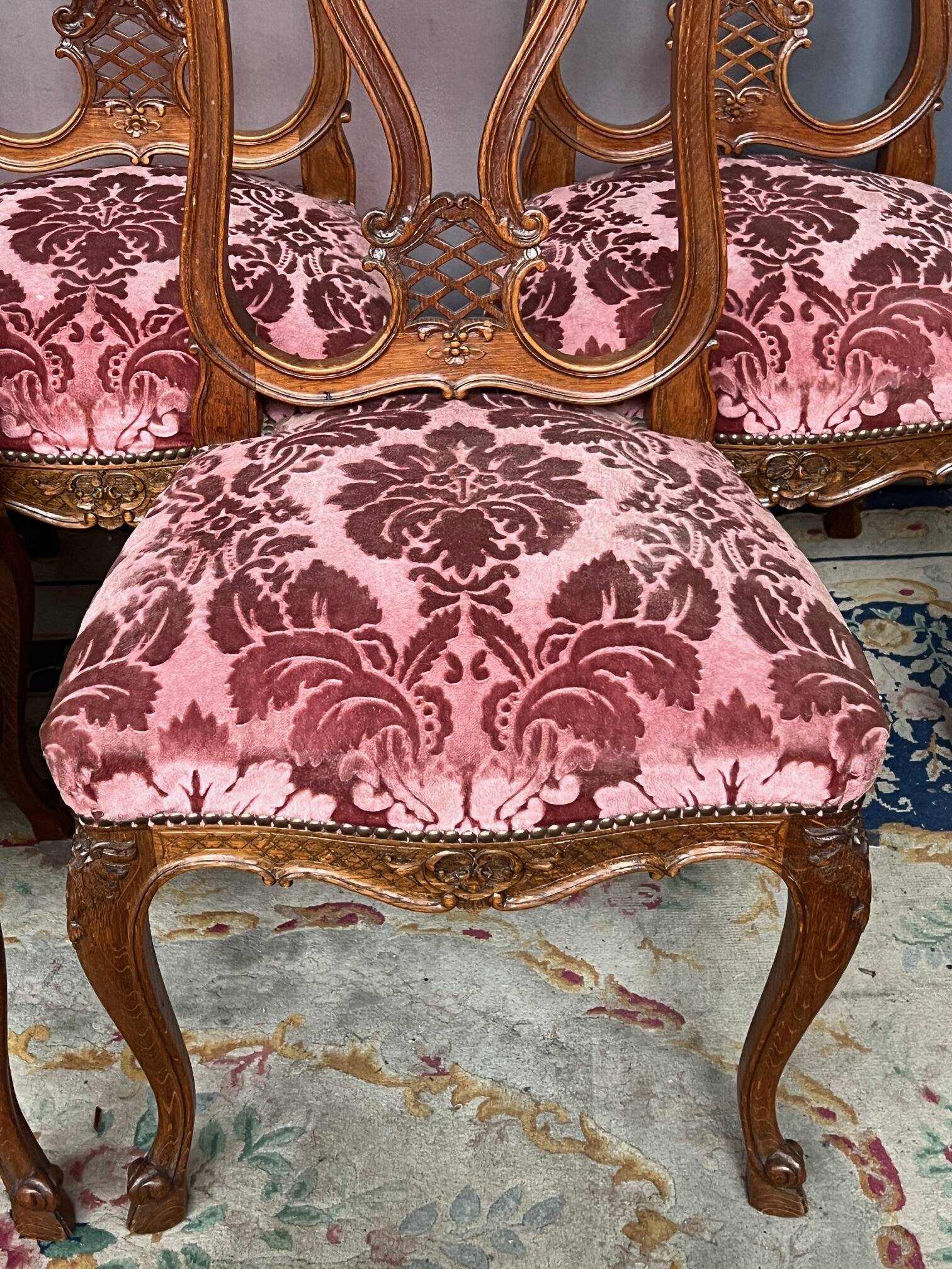Ensemble de 6 chaises de style Régence.