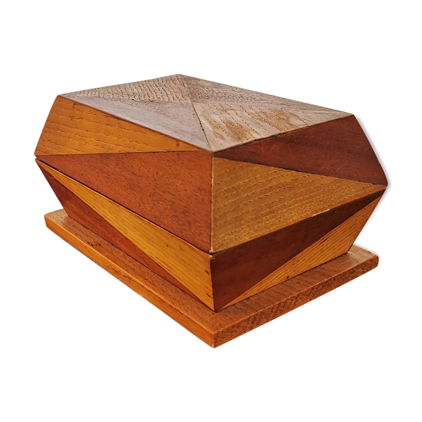 Wooden jewelry box