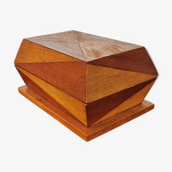 Wooden jewelry box