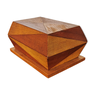 Wooden jewelry box