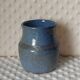 Petit vase en grès bleu