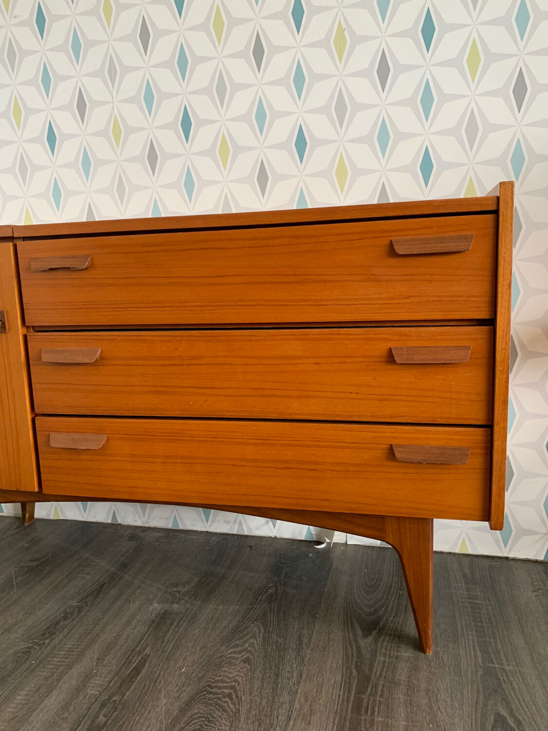 Small Scandinavian row