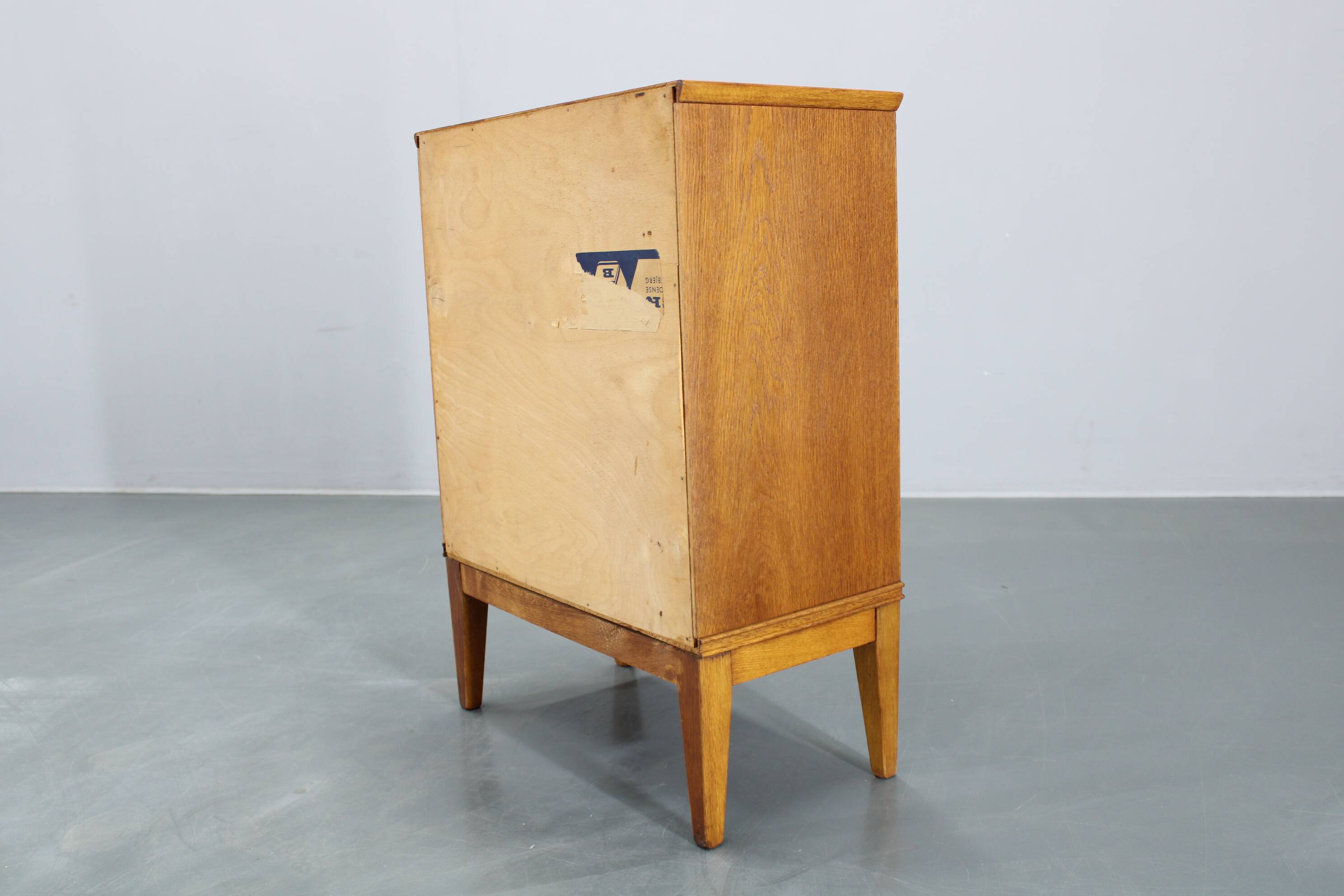 Commode danoise en chêne des années 1950