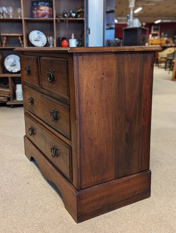 Commode anglaise en acajou