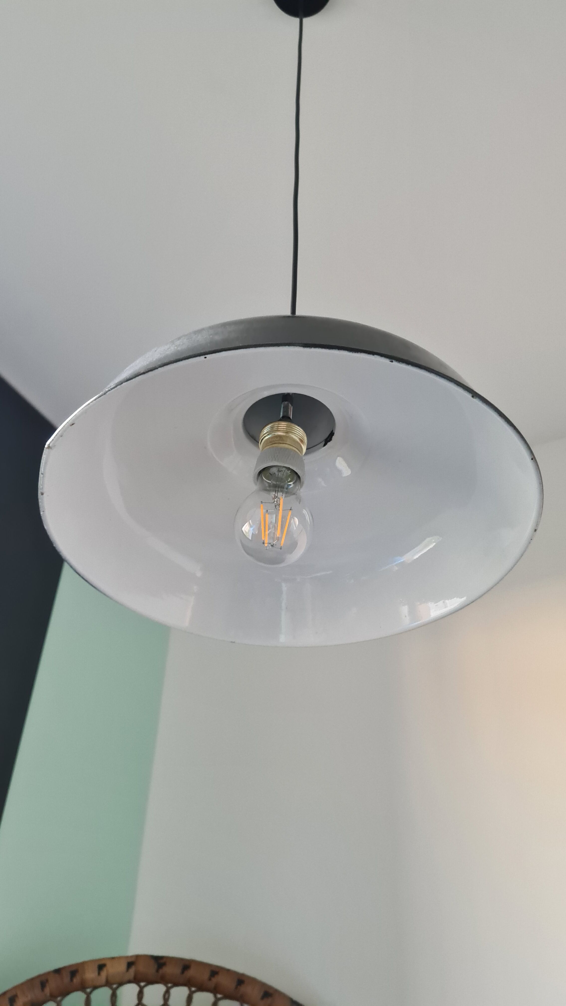 Vintage industrial suspension in enamelled sheet metal