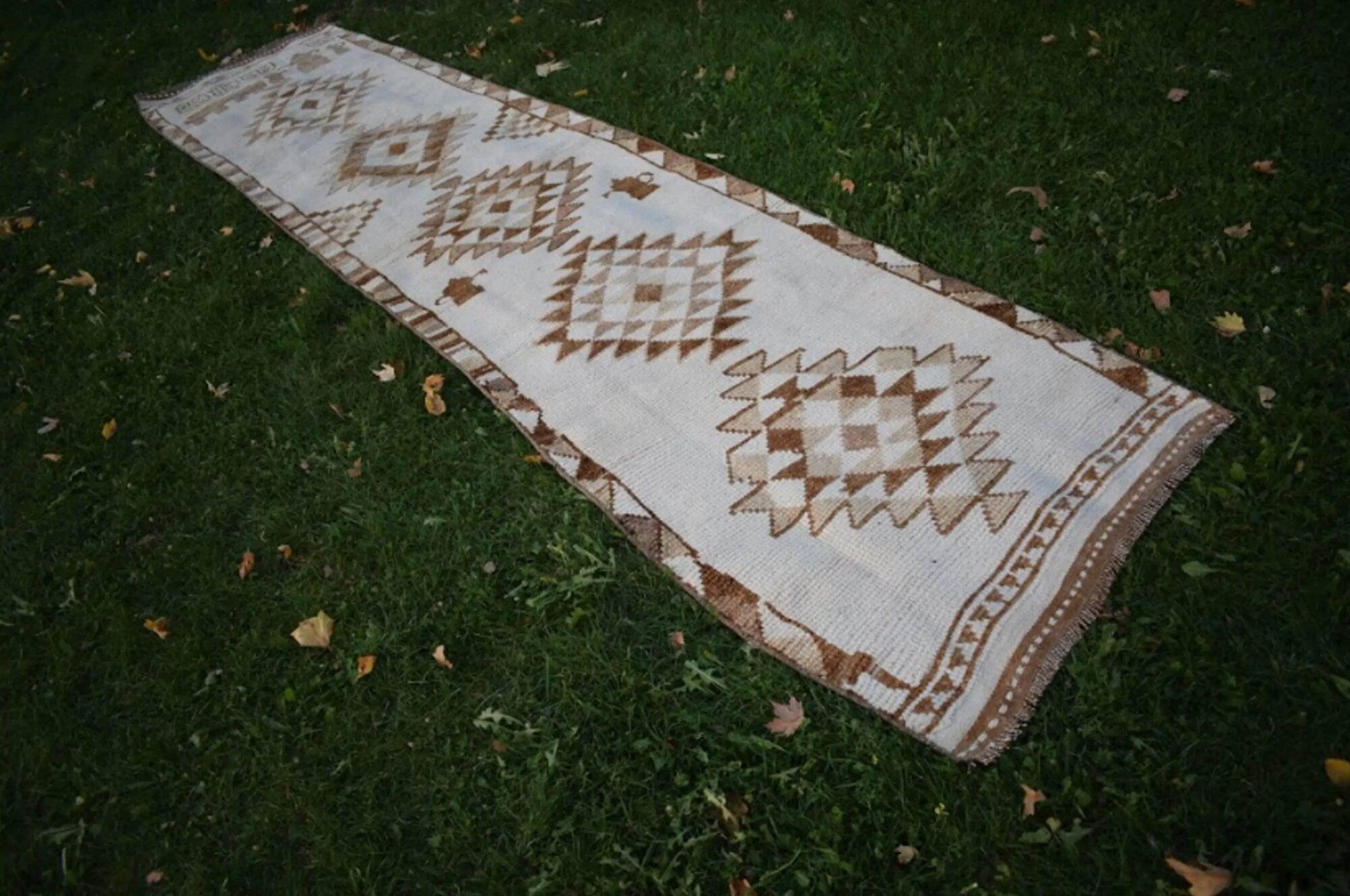 Vintage Turkish hallway rug 90x404 cm