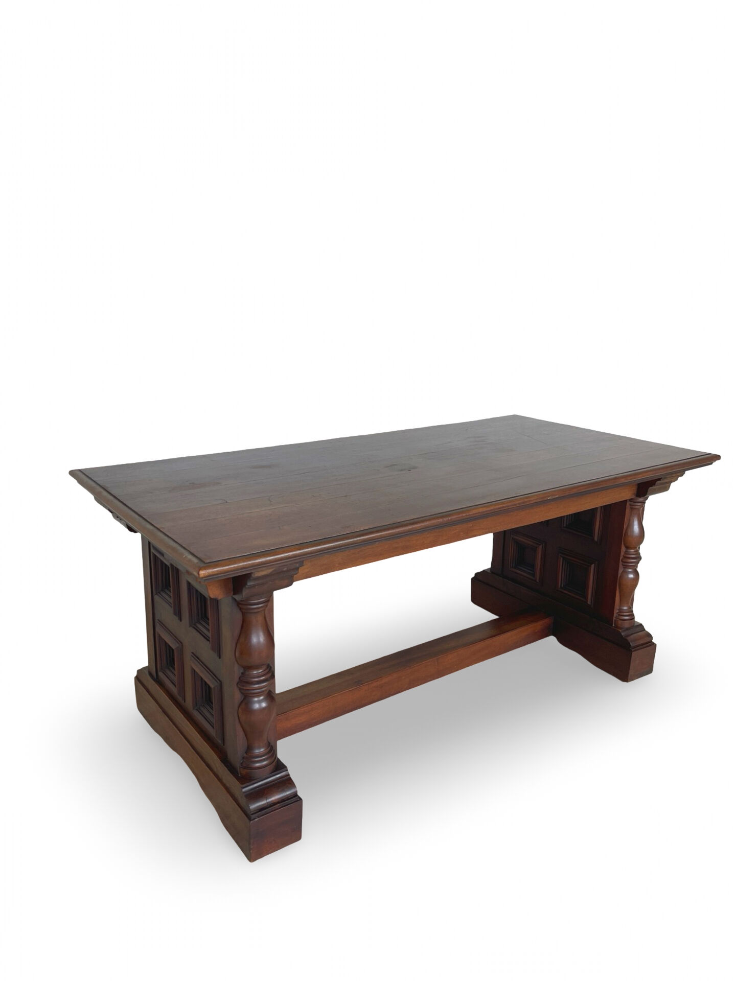 La table à manger extensible de haute qualité de style Renaissance italienne,